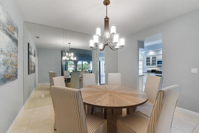 206 Ryder Cup Circle S, Palm Beach Gardens, FL 33418
