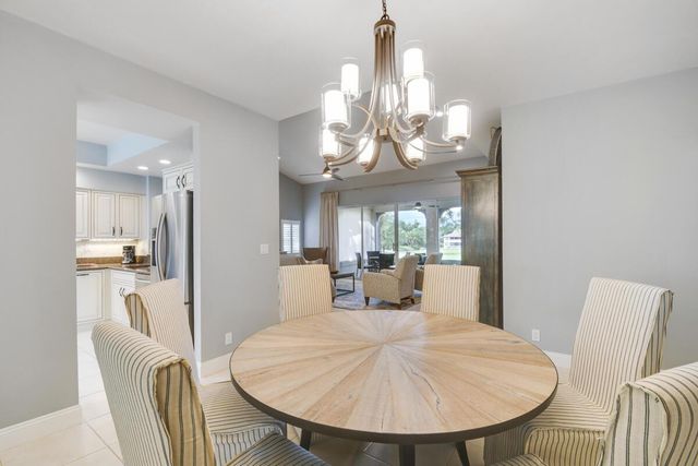 206 Ryder Cup Circle S, Palm Beach Gardens, FL 33418