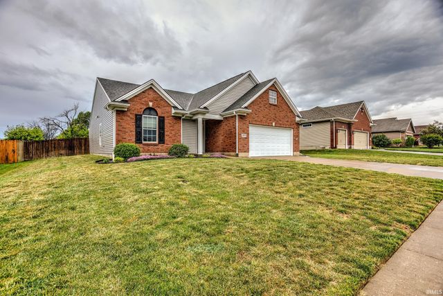 3025 Paradise Circle, Newburgh, IN 47630