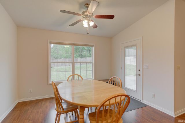 3025 Paradise Circle, Newburgh, IN 47630