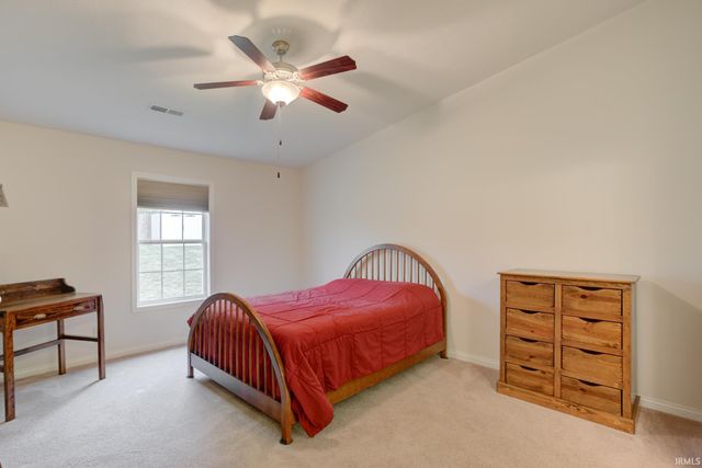 3025 Paradise Circle, Newburgh, IN 47630