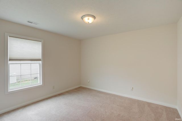 3025 Paradise Circle, Newburgh, IN 47630