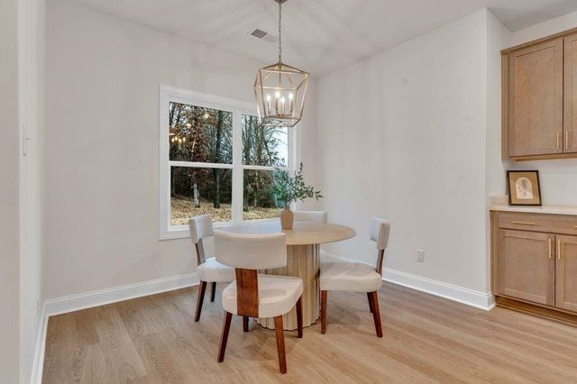 2007 COLLEGE RD, Southaven, MS 38672