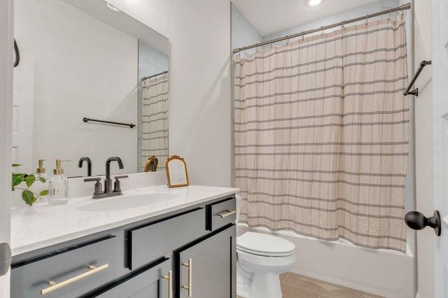 2007 COLLEGE RD, Southaven, MS 38672