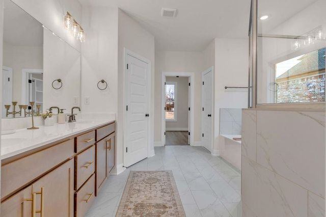 2007 COLLEGE RD, Southaven, MS 38672