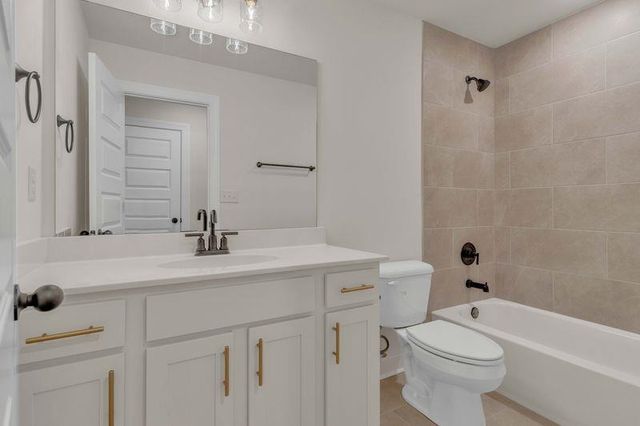 2007 COLLEGE RD, Southaven, MS 38672