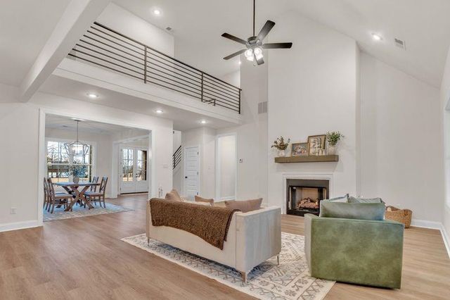 2007 COLLEGE RD, Southaven, MS 38672