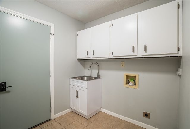 1615 Stockham Drive, Piqua, OH 45356