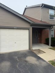 707 E Whispering Oaks Drive, Palatine, IL 60074