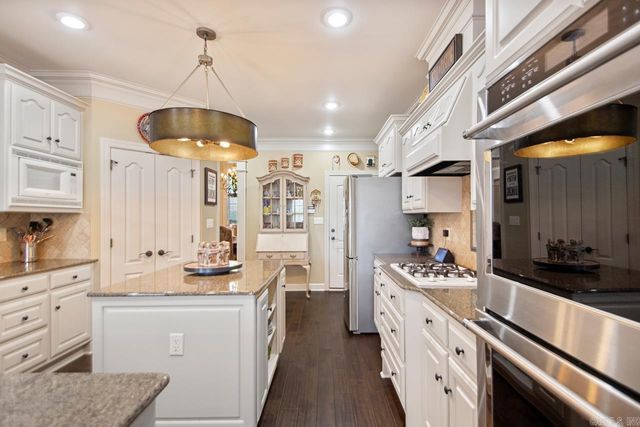 6813 Gap Point Circle, Sherwood, AR 72120