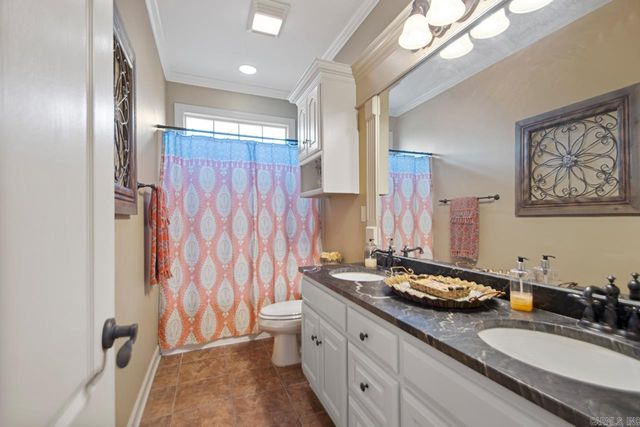 6813 Gap Point Circle, Sherwood, AR 72120