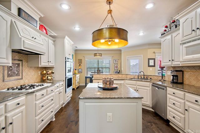 6813 Gap Point Circle, Sherwood, AR 72120