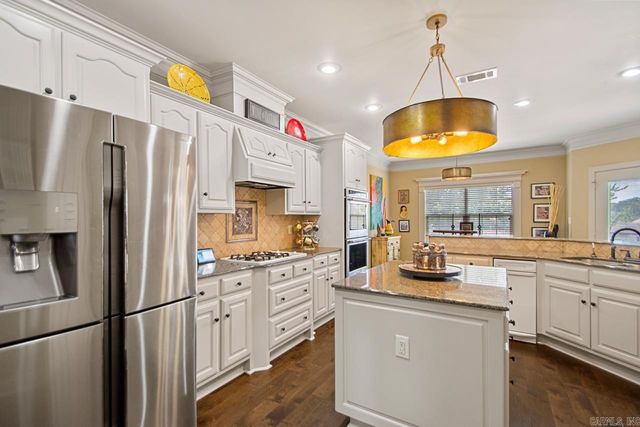 6813 Gap Point Circle, Sherwood, AR 72120