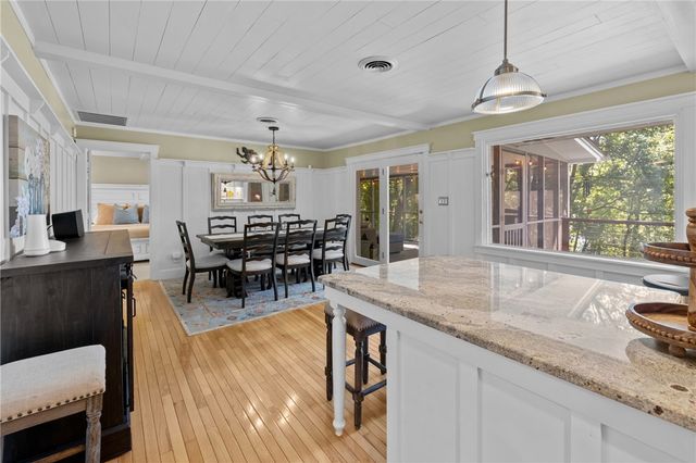 1609 S Arlington Drive, Seneca, SC 29672