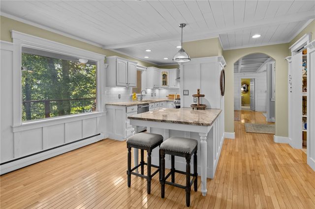 1609 S Arlington Drive, Seneca, SC 29672