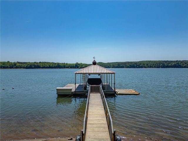 1609 S Arlington Drive, Seneca, SC 29672