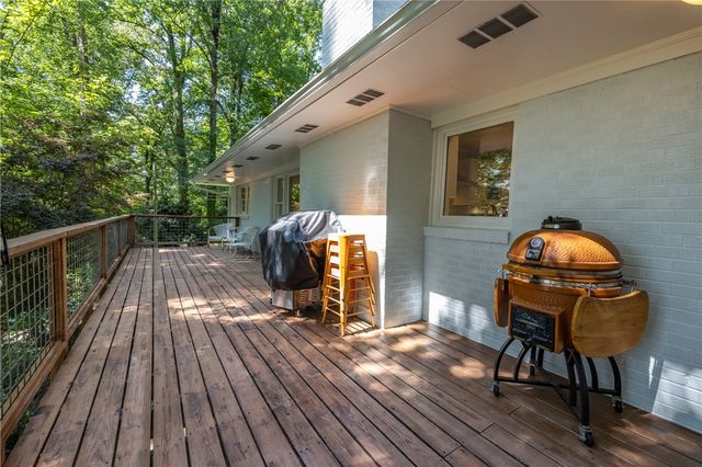 1609 S Arlington Drive, Seneca, SC 29672