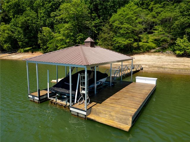 1609 S Arlington Drive, Seneca, SC 29672