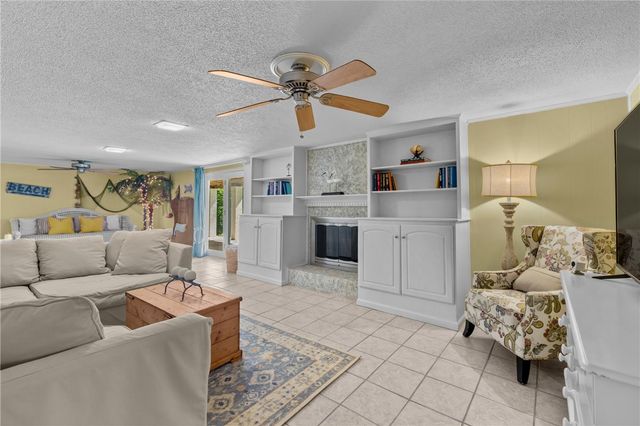 1609 S Arlington Drive, Seneca, SC 29672