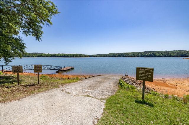 1609 S Arlington Drive, Seneca, SC 29672