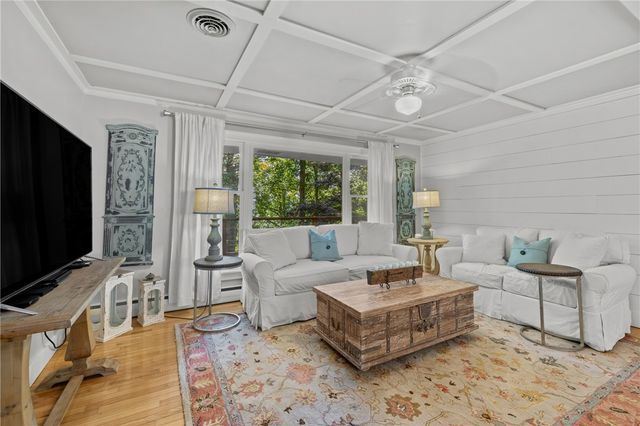 1609 S Arlington Drive, Seneca, SC 29672