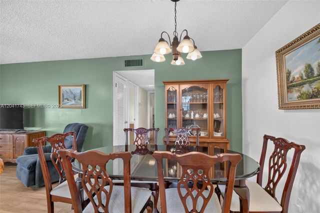 3241 Ridge Hill Road, Boynton Beach, FL 33435