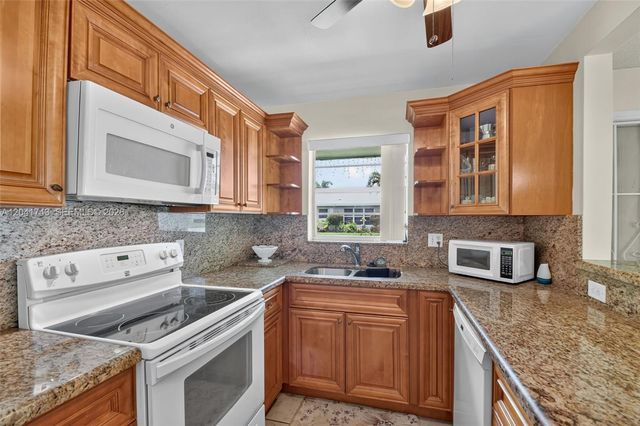 3241 Ridge Hill Road, Boynton Beach, FL 33435