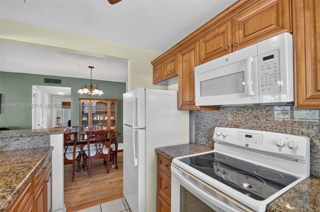 3241 Ridge Hill Road, Boynton Beach, FL 33435