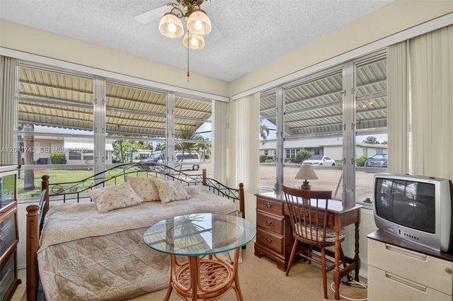 3241 Ridge Hill Road, Boynton Beach, FL 33435