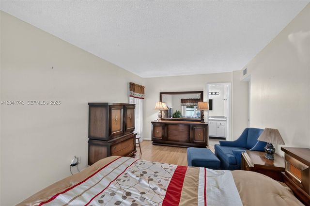 3241 Ridge Hill Road, Boynton Beach, FL 33435