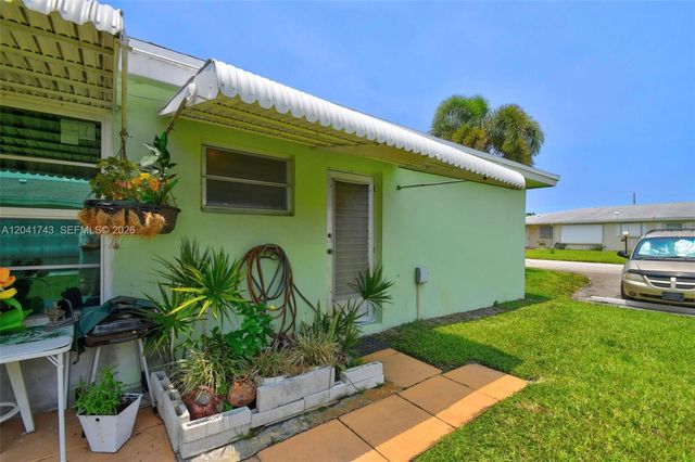 3241 Ridge Hill Road, Boynton Beach, FL 33435