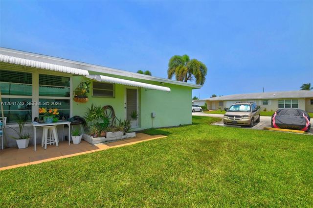 3241 Ridge Hill Road, Boynton Beach, FL 33435