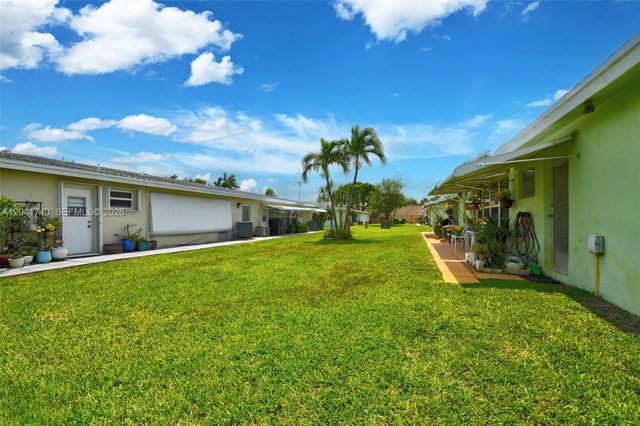 3241 Ridge Hill Road, Boynton Beach, FL 33435