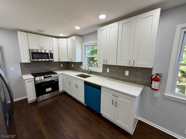 48 Valley View Rd, Hillside Twp., NJ 07205