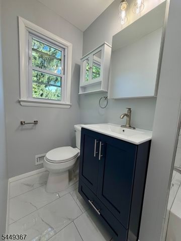 48 Valley View Rd, Hillside Twp., NJ 07205
