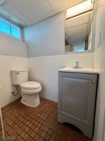 48 Valley View Rd, Hillside Twp., NJ 07205