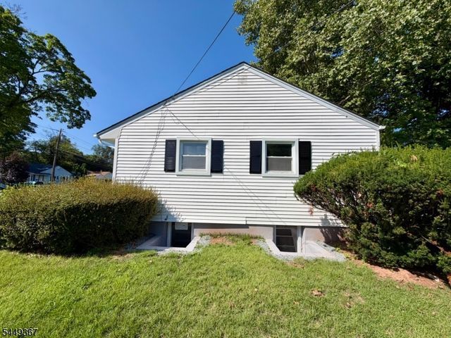 48 Valley View Rd, Hillside Twp., NJ 07205