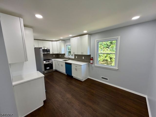 48 Valley View Rd, Hillside Twp., NJ 07205