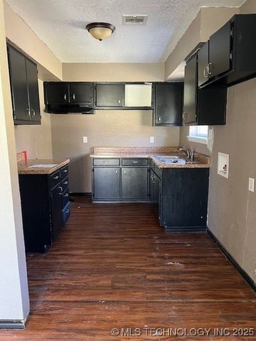 125 W Durant Street, Bennington, OK 74723