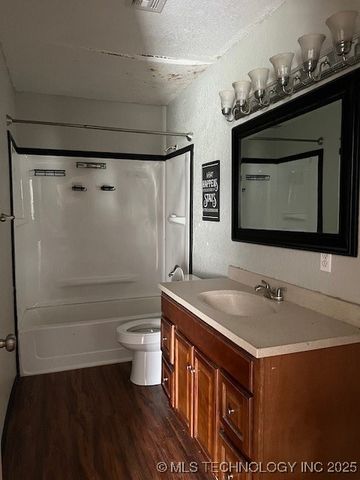 125 W Durant Street, Bennington, OK 74723