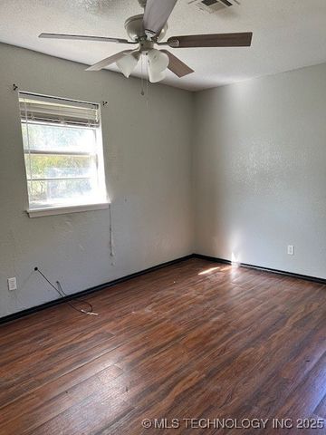 125 W Durant Street, Bennington, OK 74723