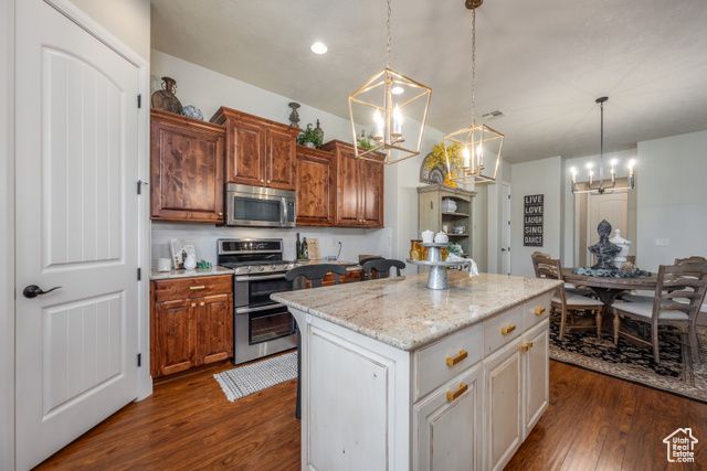 1301 E BLUE SKY DR, Washington, UT 84780