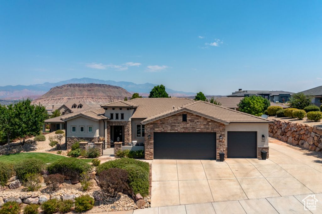 1301 E BLUE SKY DR, Washington, UT 84780