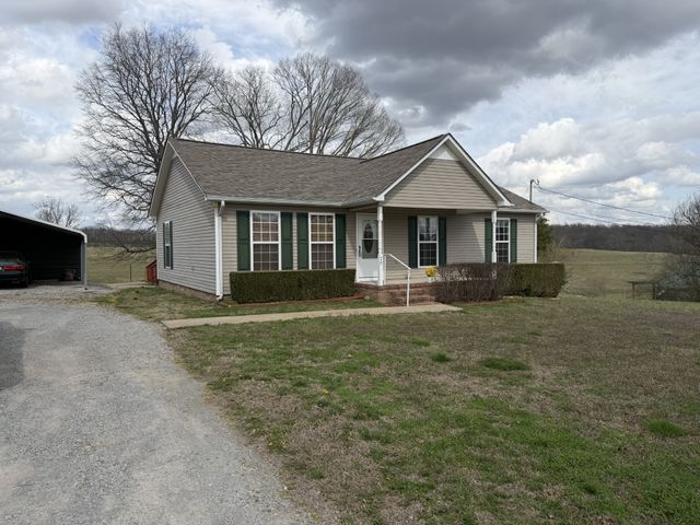 70 Dunn Leoma Rd, Leoma, TN 38468