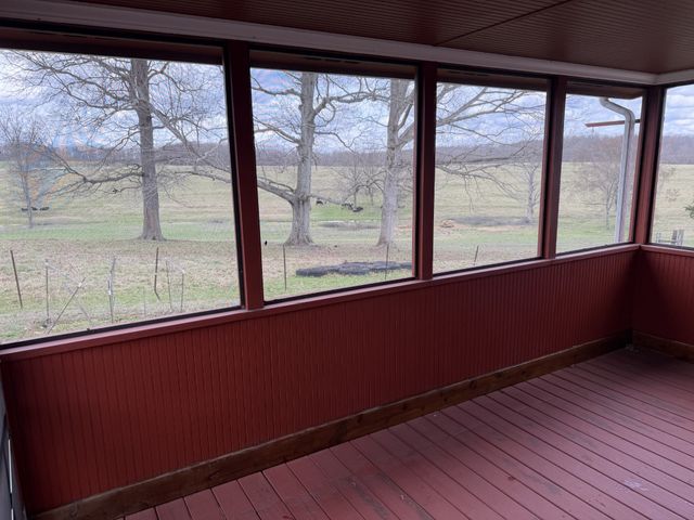 70 Dunn Leoma Rd, Leoma, TN 38468