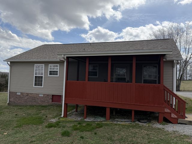 70 Dunn Leoma Rd, Leoma, TN 38468