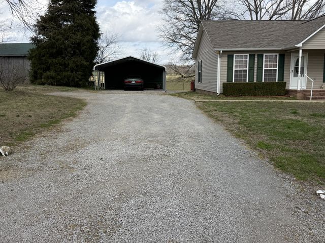 70 Dunn Leoma Rd, Leoma, TN 38468