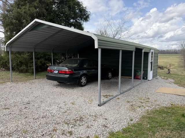 70 Dunn Leoma Rd, Leoma, TN 38468