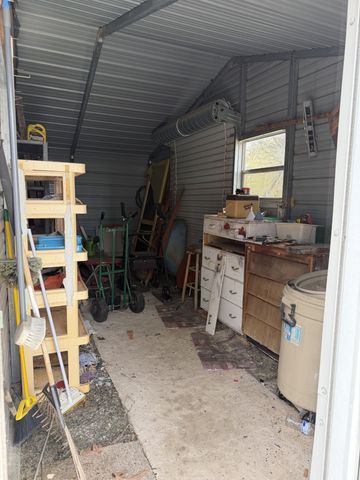 70 Dunn Leoma Rd, Leoma, TN 38468