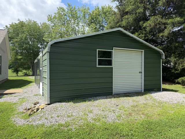 70 Dunn Leoma Rd, Leoma, TN 38468